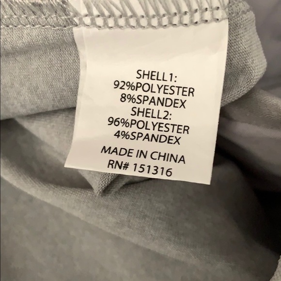 Bette and Court gray zip up vest Large - Picture 4 of 4